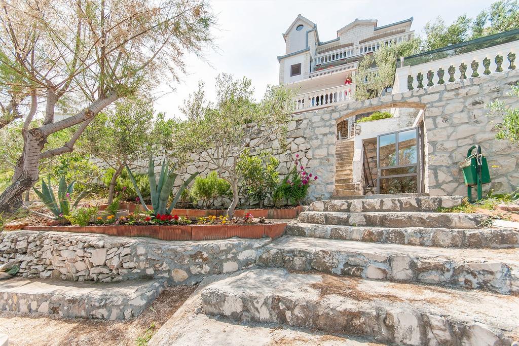 Apartments Natasa Trogir Eksteriør bilde