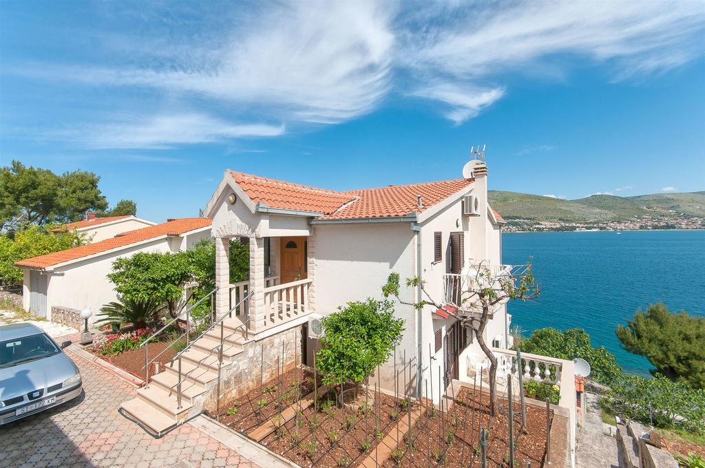 Apartments Natasa Trogir Eksteriør bilde