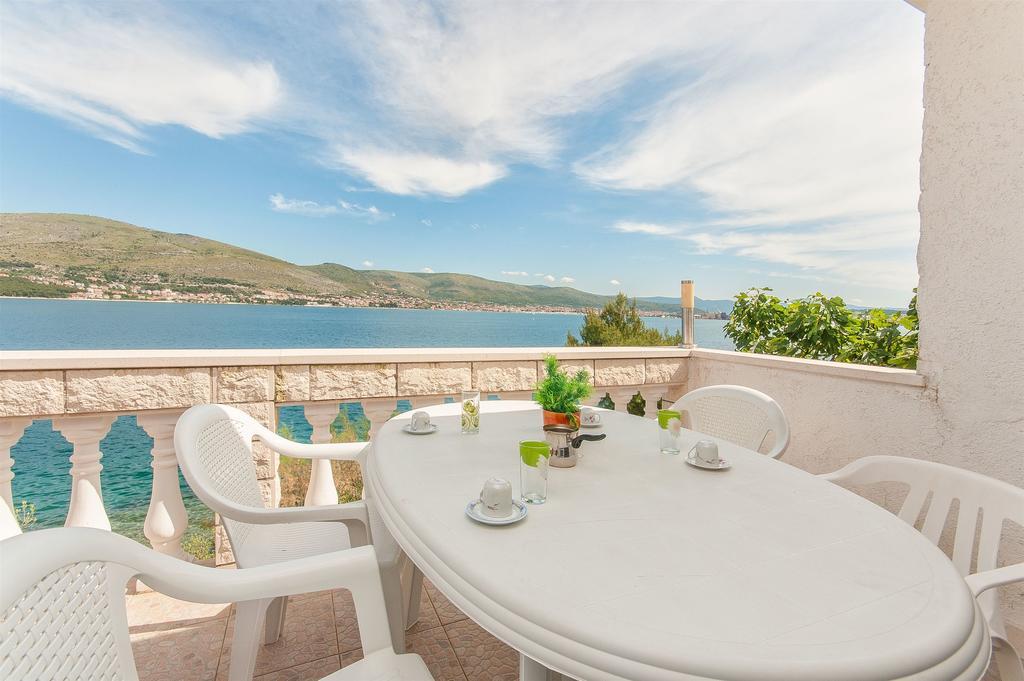 Apartments Natasa Trogir Eksteriør bilde