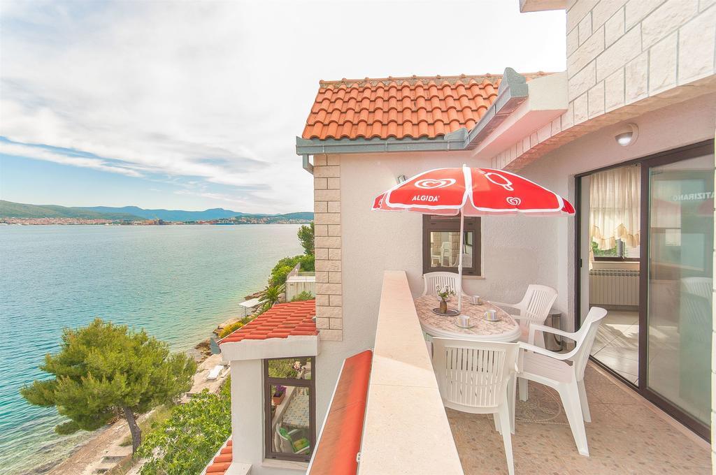 Apartments Natasa Trogir Eksteriør bilde
