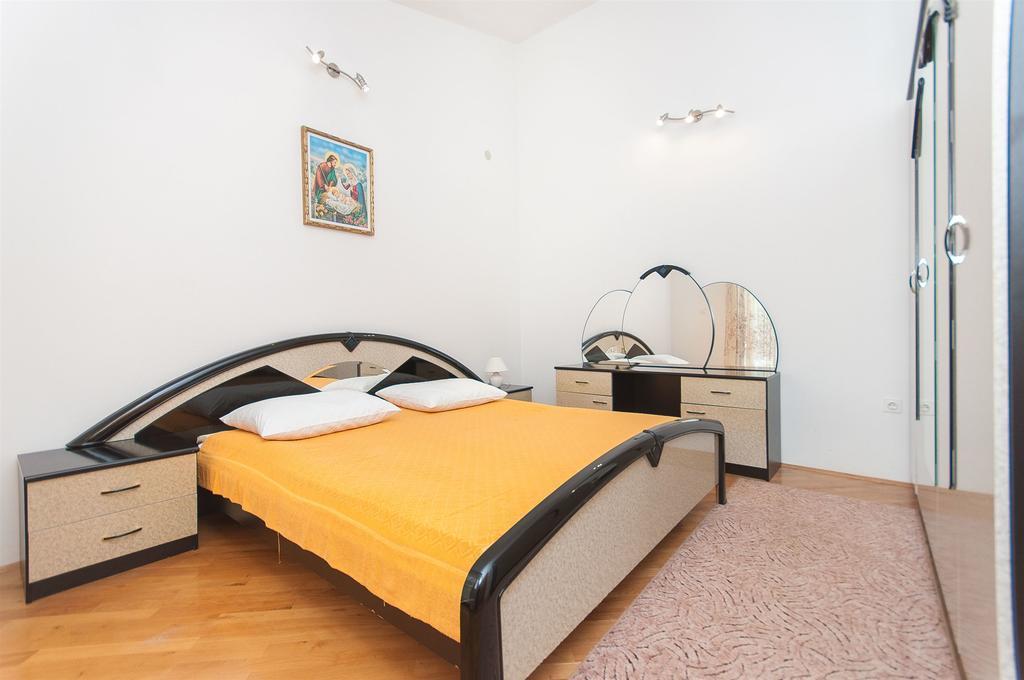 Apartments Natasa Trogir Eksteriør bilde