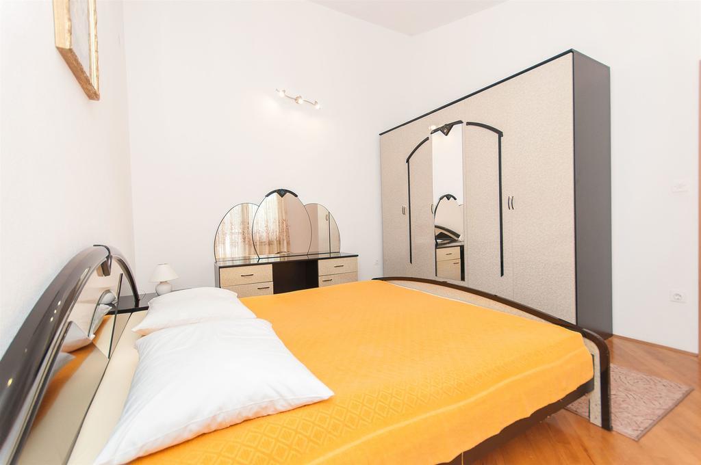 Apartments Natasa Trogir Eksteriør bilde