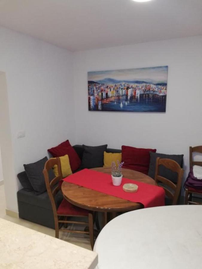 Apartments Natasa Trogir Eksteriør bilde